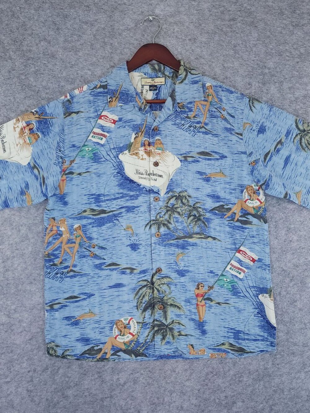 Tommy Bahama Club Castaway Silk Shirt Small Miss Bahama Pin-Up Girls Fishing
